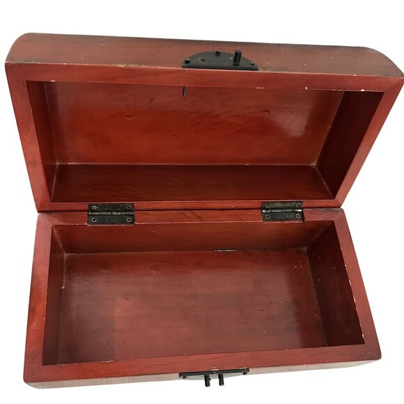 Pottery Barn Trinket Storage Box Antiqued Lacquered Red Wood with Damaged Lock - Picture 7 of 8